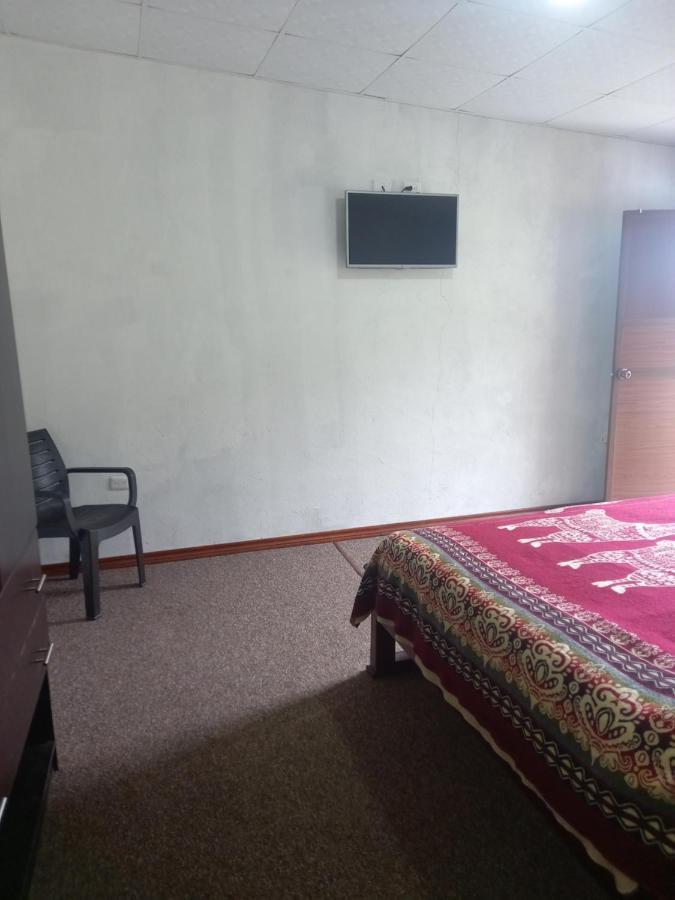 Montano Camping & Hostel Baños Exteriér fotografie
