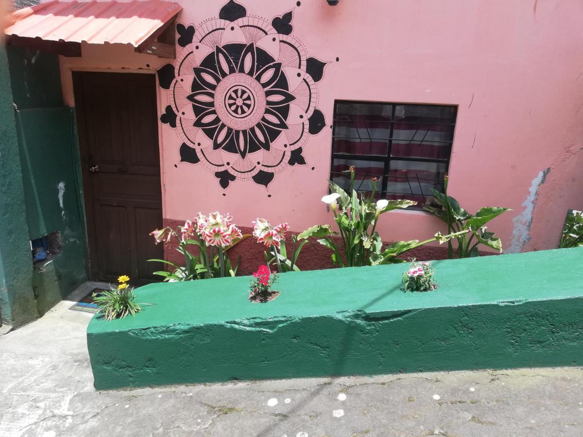 Montano Camping & Hostel Baños Exteriér fotografie